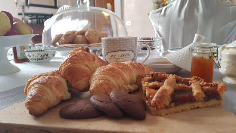 B&B Villa Partitore Quartazzola Luaran gambar
